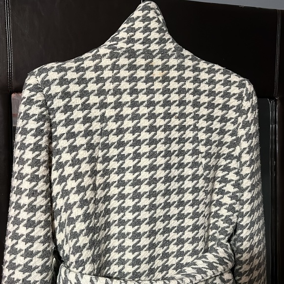 JOSEF Wool Houndstooth Pea Coat - Picture 7 of 12
